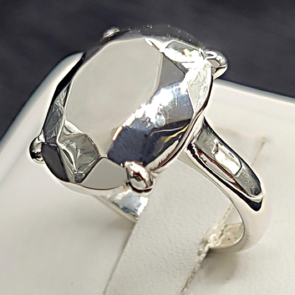 Minimal Sterling Silver Gem Ring in size 5